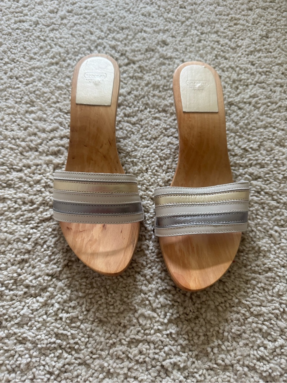 Wooden short coach heel